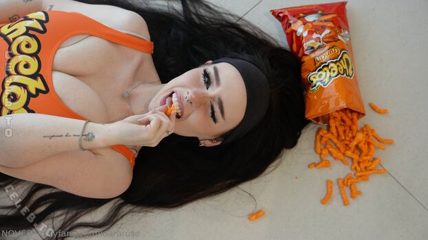 Full leaked Laararose private photo