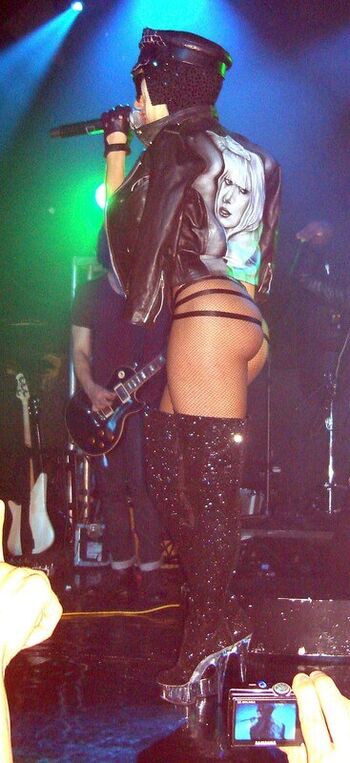 Full leaked Lady gaga private photo
