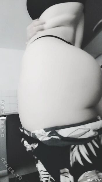 Full leaked Lady piaculum private photo