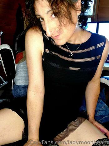 Full leaked Ladymoonbeam private photo