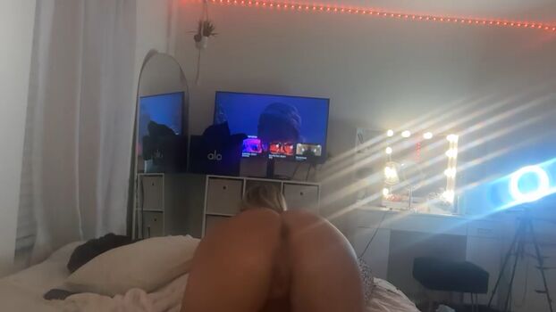 Full leaked Ladyybugloverr private photo