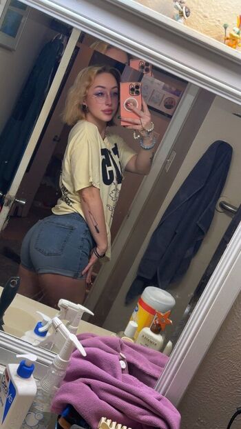 Full leaked Ladyyorozu private photo
