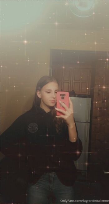 Full leaked Lagrandeitalienne private photo