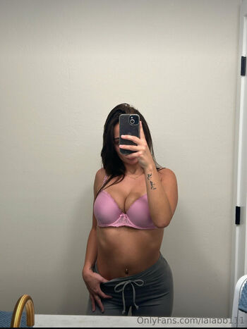 Full leaked Laina bell page private photo