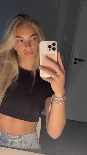 Full leaked Lara achterberg private photo