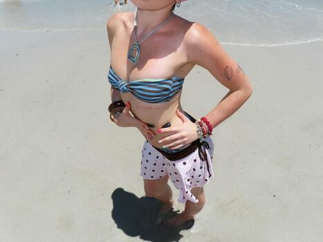 Full leaked Lara adkins private photo