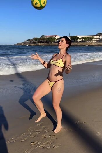 Full leaked Lara adkins private photo