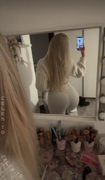 Lara-Charlottee