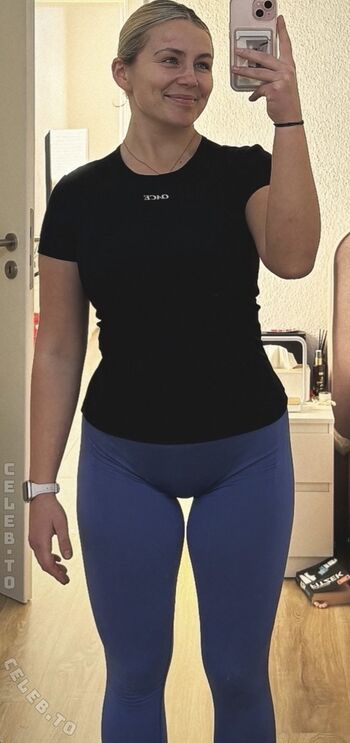 Full leaked Lara esser private photo