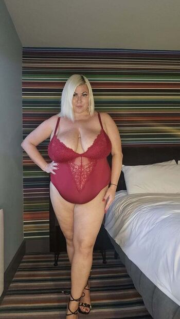 Full leaked Lara moore page private photo