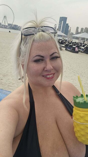Full leaked Lara moore private photo