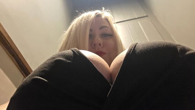 Full leaked Lara moore private photo