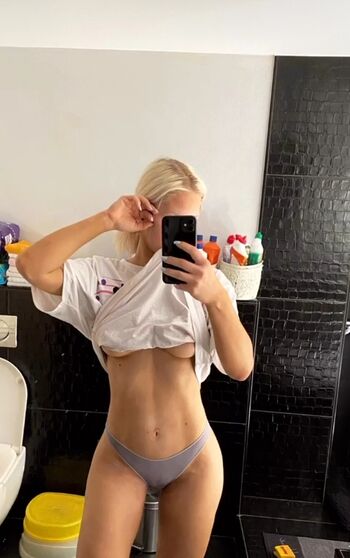 Full leaked Lara nepuzlan private photo