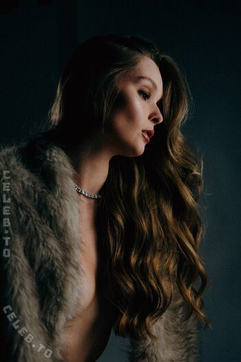 Full leaked Lara oster private photo