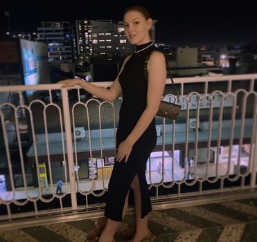 Full leaked Lara petersen private photo