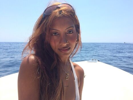 Full leaked Lara raj page private photo