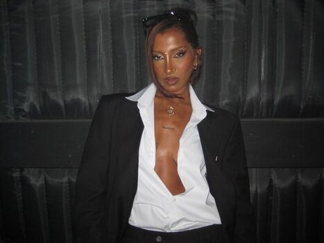Full leaked Lara raj private photo