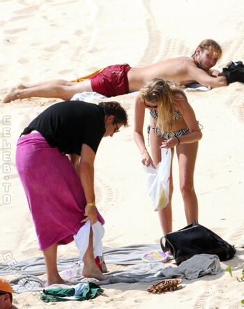 Full leaked Lara stone private photo