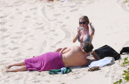 Full leaked Lara stone private photo