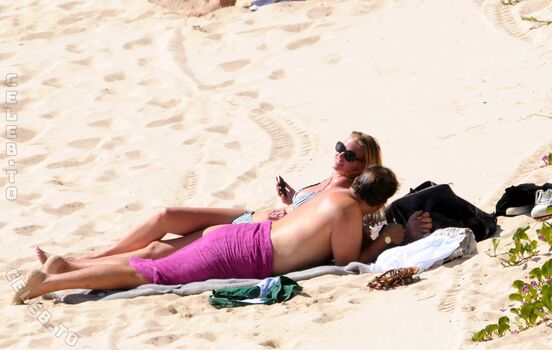 Full leaked Lara stone private photo