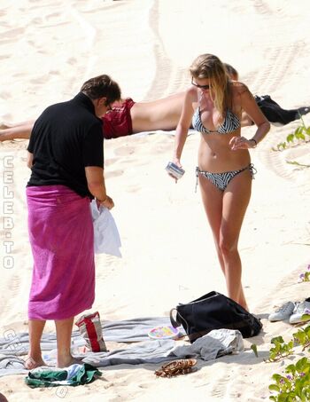 Full leaked Lara stone private photo