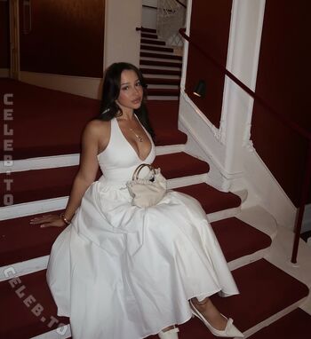 Full leaked Lara tepper private photo
