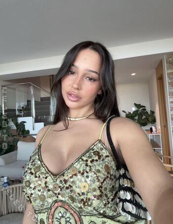 Full leaked Lara tepper private photo
