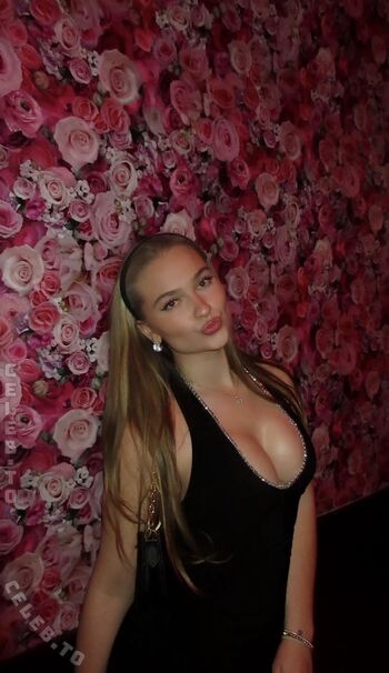 Full leaked Lara tillmann private photo
