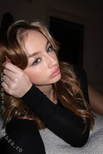 Full leaked Lara wilson private photo
