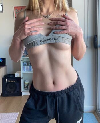 Full leaked Lara private photo