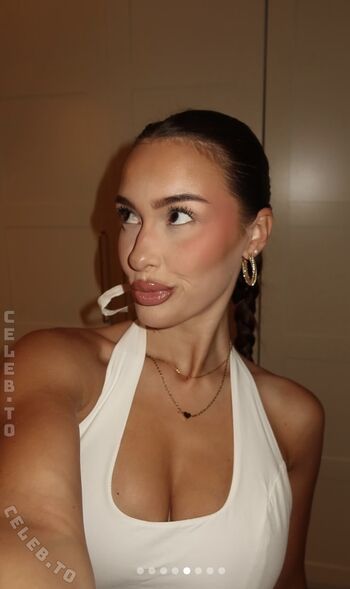 Full leaked Larabeu private photo