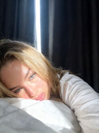 Full leaked Larawilson private photo