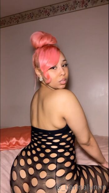 Full leaked Larinalynnn private photo