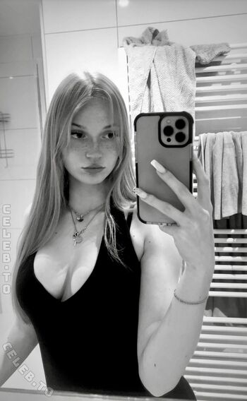 Larissa.775