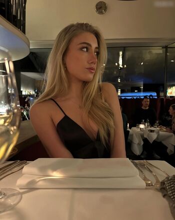 Full leaked Larissa oberste private photo