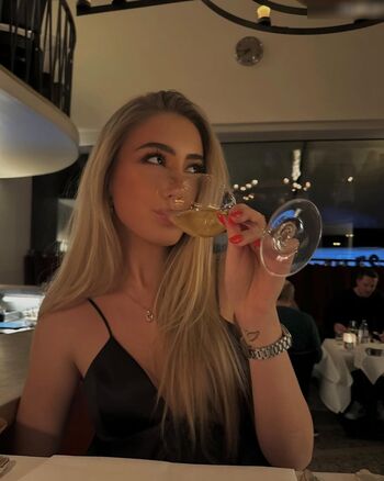 Larissa Oberste