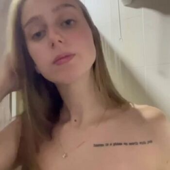 Full leaked Larissa schinider private photo
