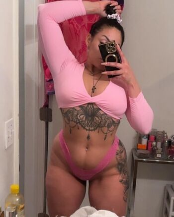 Full leaked Larissalopez private photo