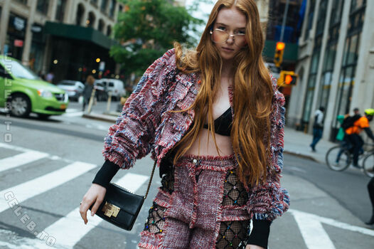 Full leaked Larsen thompson page private photo