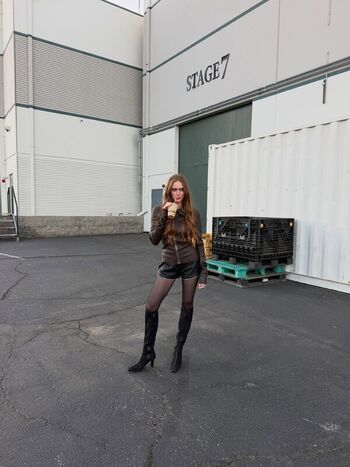 Full leaked Larsen thompson private photo