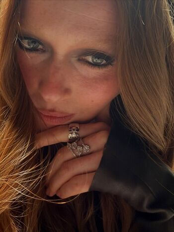 Full leaked Larsen thompson private photo