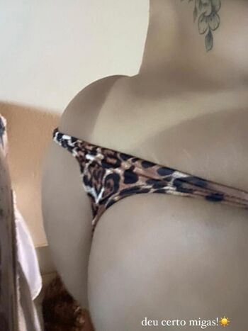 Full leaked Laryssacastro private photo