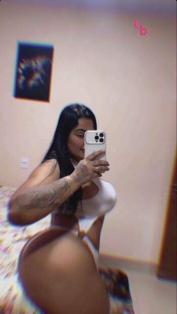 Full leaked Laryssacastro private photo