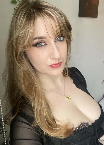 Full leaked Lasciviouslace private photo