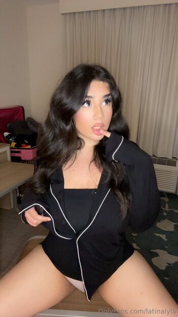 Full leaked Latinalyla private photo