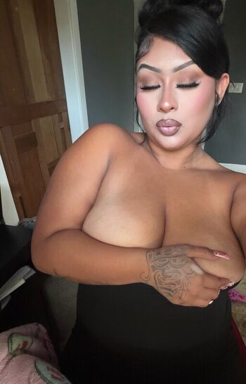 Full leaked Latinaxmamiu private photo