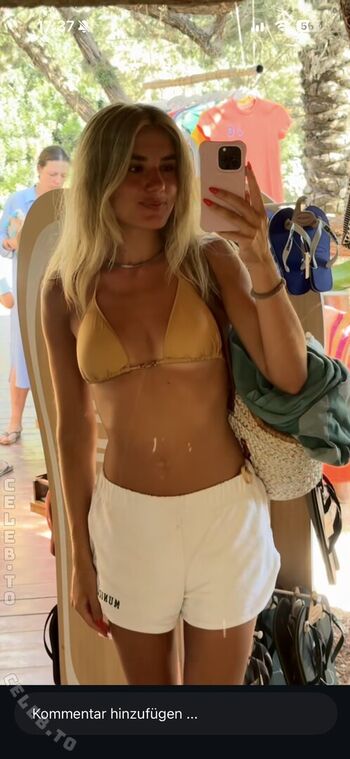 Full leaked Laura block private photo