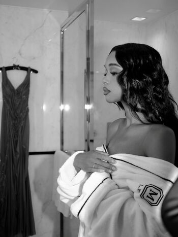 Full leaked Laura harrier private photo