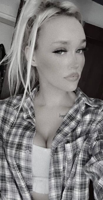 Laura Jayne