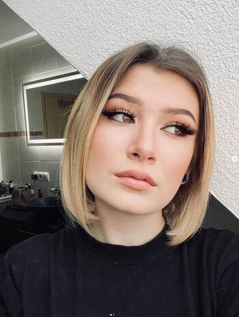 Full leaked Laura kbr private photo